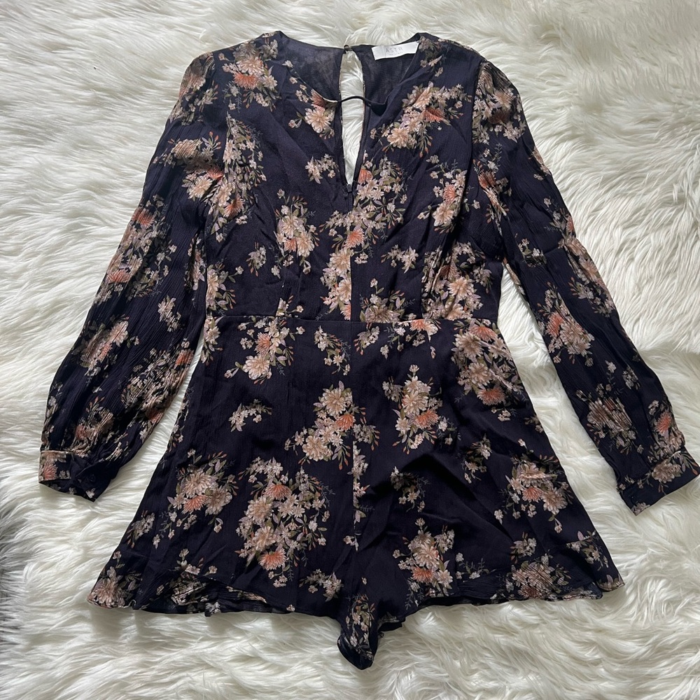 Astr the Label Floral Print Long Sleeve Romper - Picture 2 of 10